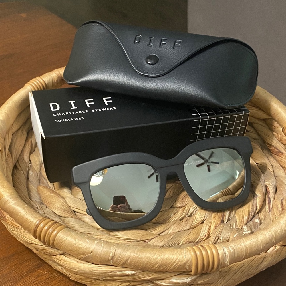 Diff Eyewear Black Carson Sunglasses - image 1